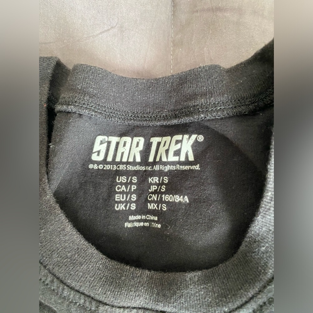 Star Trek Graphic Muscle Tee - Picture 2 of 2